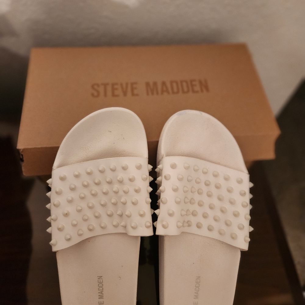 Steve Maiden Sandals